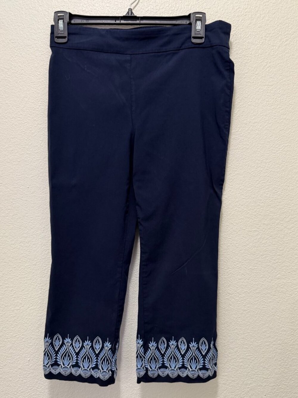 Coral Bay blue pull on capri pants with embroidered hem, petite size 6